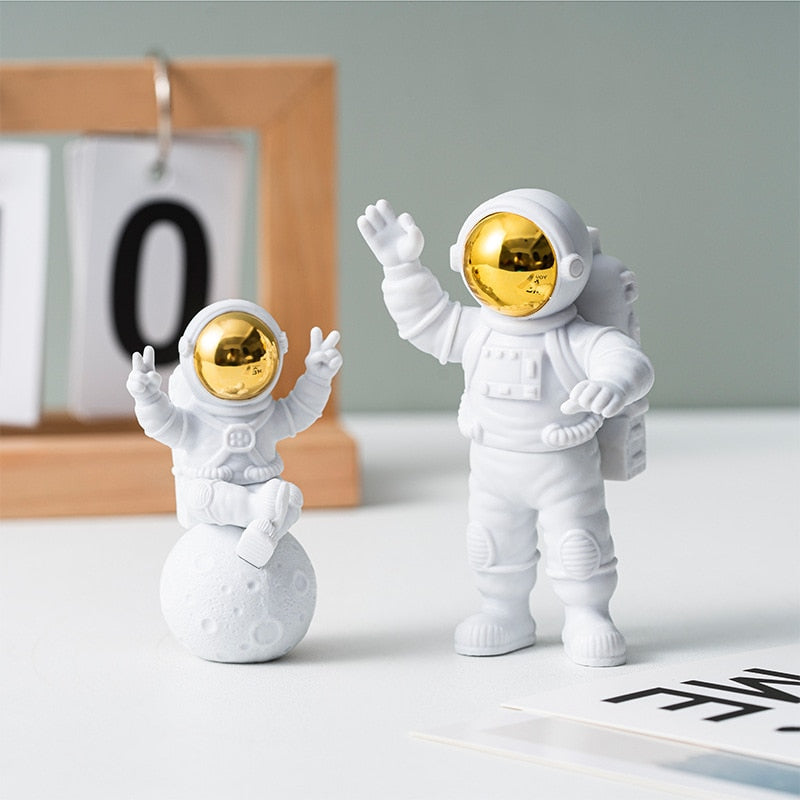 Street27® 3pcs Astronaut Figurine Home Decor Astronaut